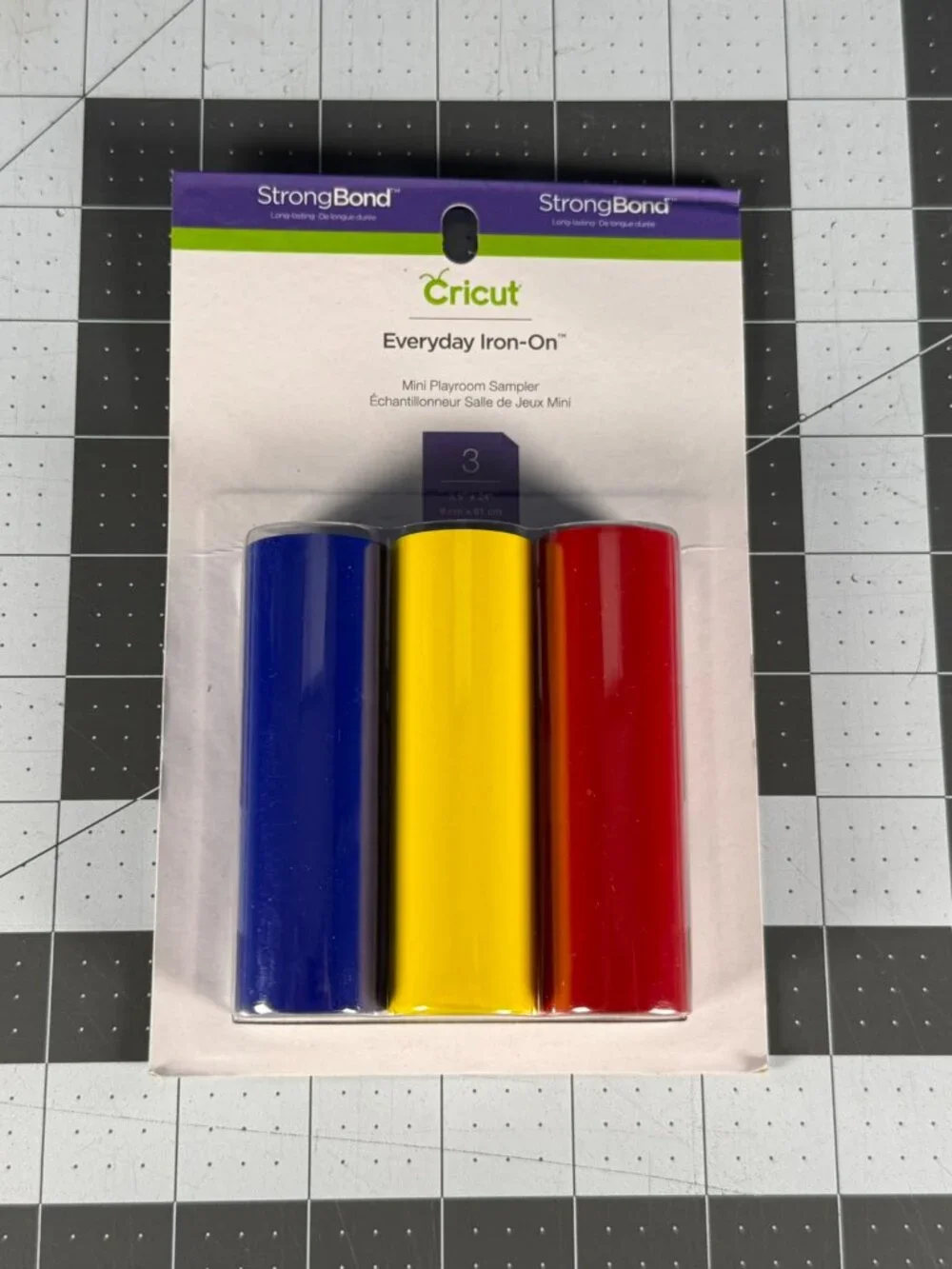 Cricut Joy Smart Machine Crafting Bundle + Tools & Vinyl